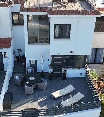 The Summer Haven Polis Exterior foto